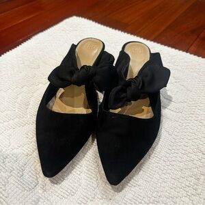 Black Pointed-Knot Slide Mules